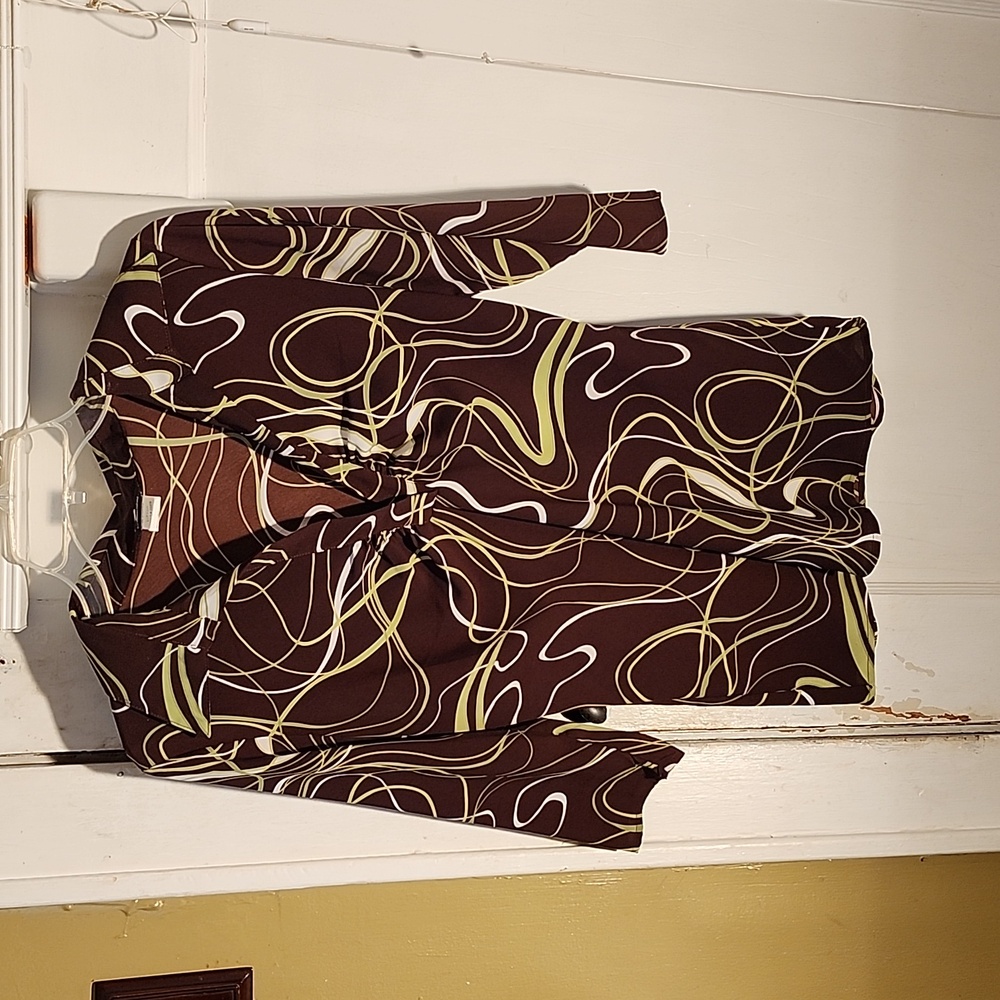 COPY - Maurices V neck Shirt